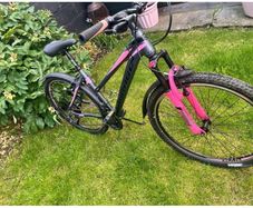 Mirage girls mountain bike, Shimano gears, front suspension