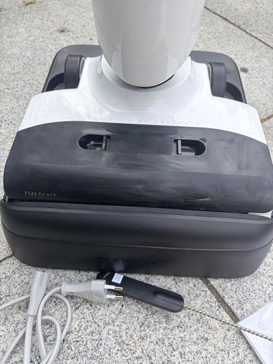 Roborock Flexi light dry wet mop vacuum