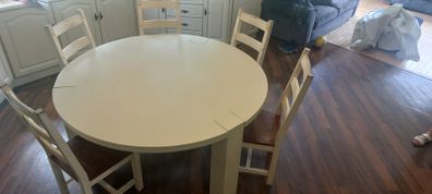 Kitchen table