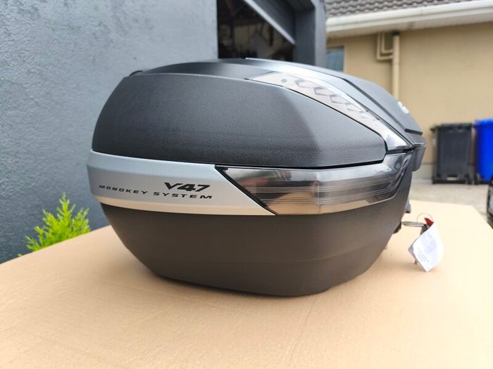 Givi Monokey V47 Top Case & Accessories