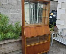 Mid -Century Display Cabinet