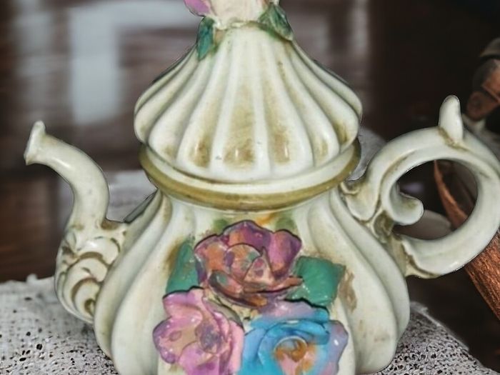 Beautiful Capodimente teapot