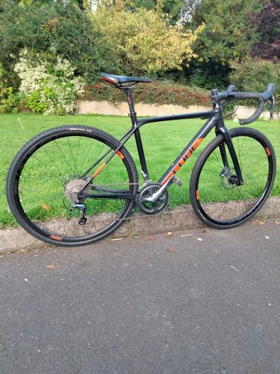 Cube Cross Race Cyclocross Bike, 50cm, carbon fork, Hydraulic brakes