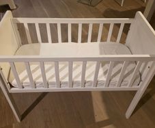 White baby cot