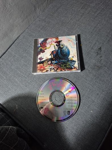 4 non blondes bigger better faster more