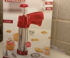 Biscuit press