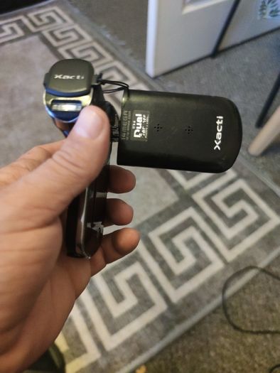 Sanyo Xacti VPC-PD2 14MP HD Dual Camera