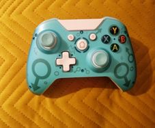 Xbox One controller