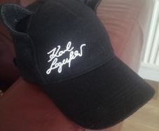 hat Karl Lagerfeld