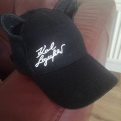 hat Karl Lagerfeld