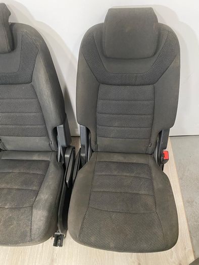 2011 Ford s max Seats Set
