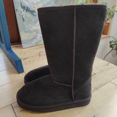 Ugg