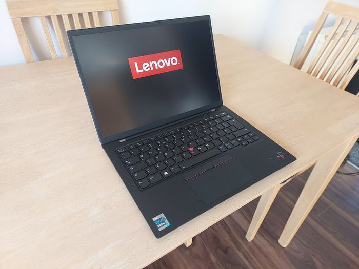 Lenovo ThinkPad X1 Carbon Gen 9 | i7-1185G7 | 16GB RAM | 256GB NVMe SSD | Full HD | Windows 11 Pro