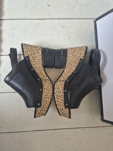 Nine West shoes size 7/40