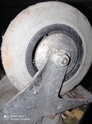 Swivel castor wheels 360 degrees