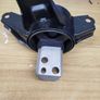 Kia ceed 1.6 diesel engine mounts Image 9