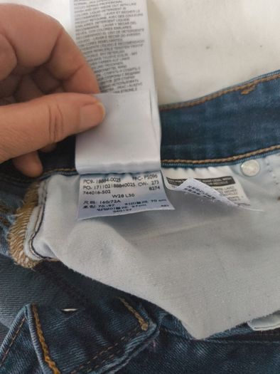 Ladies Levi's 712 slim jeans