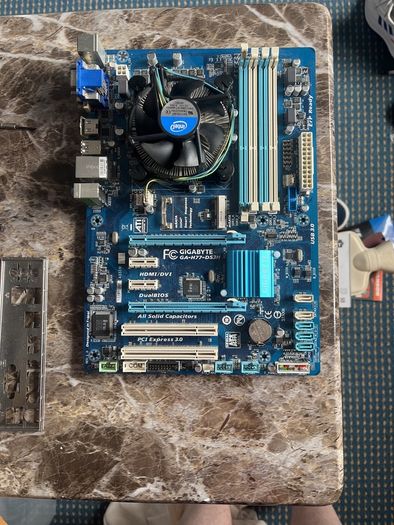 i5 3330 and Gigabyte H77 Motherboard