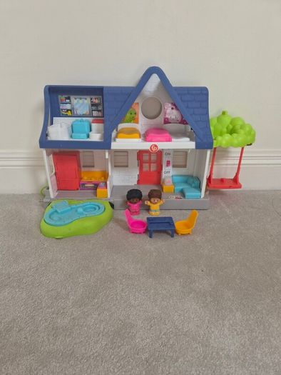 Fisher Price Little People house