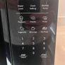 25 litre Hisense Microwave (black) Image 2