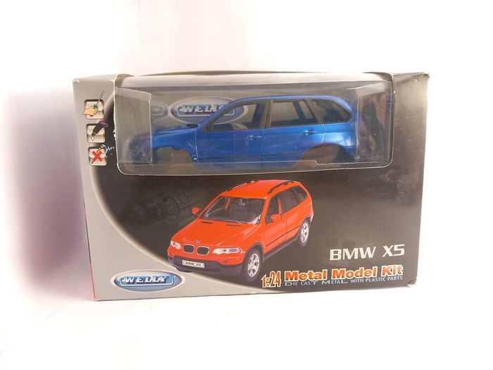 Welly 1/24 Scale Diecast Kit including plastic parts- BMW X5 Blue Diecast  metal model  corgi hot Wheels great gift present kids toys play collectors 8 years  +