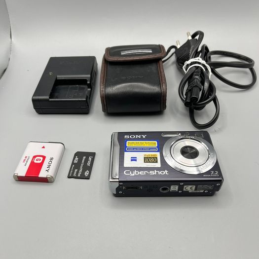 Sony Cybershot DSC-W85 7.2MP Digital Camera - Black - Full Kit - Tested