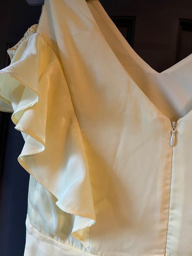 BNWOT VILA Lemon yellow flowy shift dress size 10
