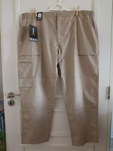 Regatta 44 waist 29 leg waterproof trousers stain resistant washable 5 pockets with slightly elasticated waist new with tags RRP 40 euro FREE STANDARD POSTAGE INCLUDED