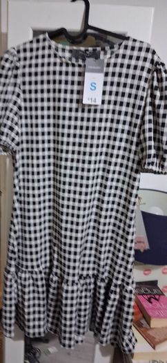 Loads dresses 5 eaxh