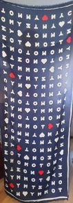 Tommy Hilfiger scarf made in Italy 190cm x 80cm in very good condition with FREE STANDARD POSTAGE INCLUDED