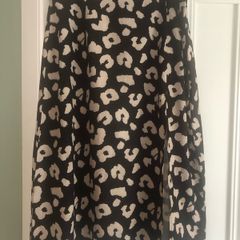 ladies skirt & free sunglasses