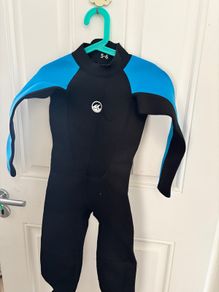 wet suit