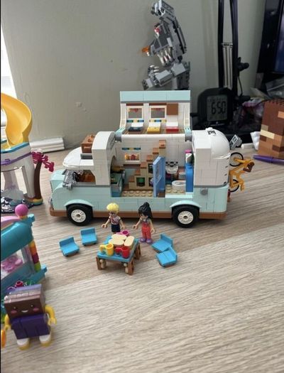 Lego Friends camper van