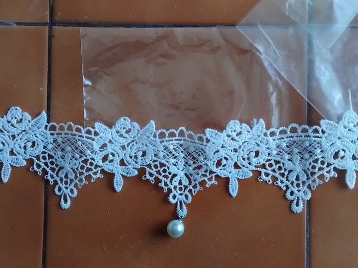 new 2 lace necklaces