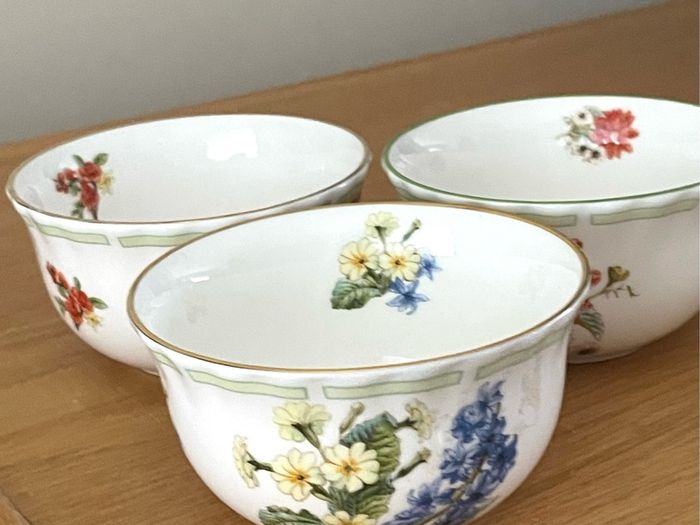 Royal Albert bowls