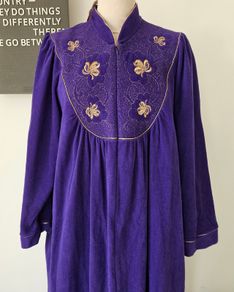 BNWT Vintage 1980s Vanity Fair purple velour housecoat with gold embroidery UK 12/14