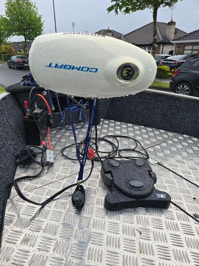 Boat "Lund 16ft Predator fishing boat with Livescope LVS32"