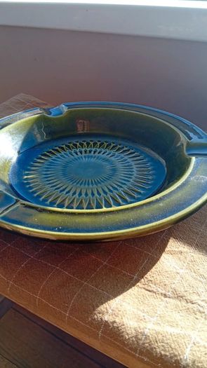 Antique Green Ash Tray Large