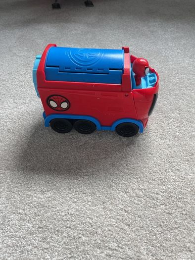 Marvel Spidey and his super-friends Spiderweb Truck with Spider-Man