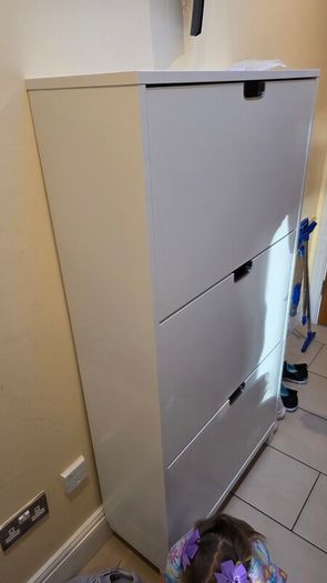 Shoes cabinet