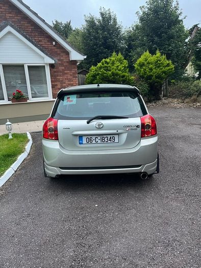 Toyota corolla  2006 e12