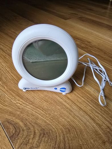 Tommee Tippee Groclock Sleep Trainer Clock, Alarm Clock and Nightlight for Young Children, USB-Powered