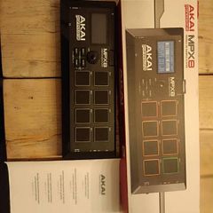Akai Mpx8