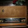 Antique Radio (In working order ) Image 2