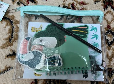 Toy toucan stationary set bnwt