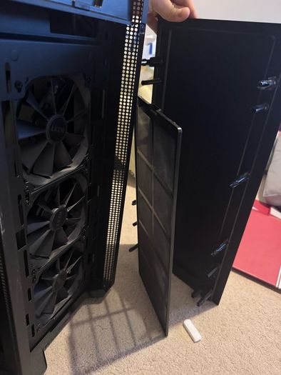 NZXT H710 case with water cooling and 1000w power