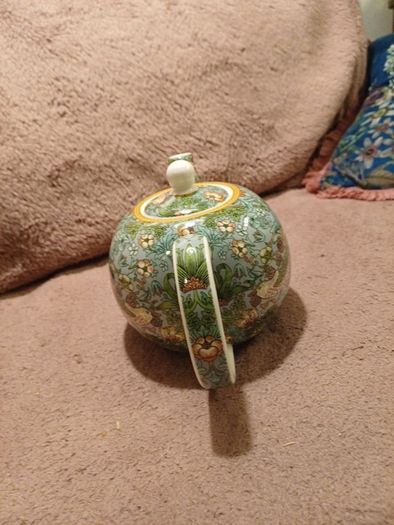 Teapot by William Morris