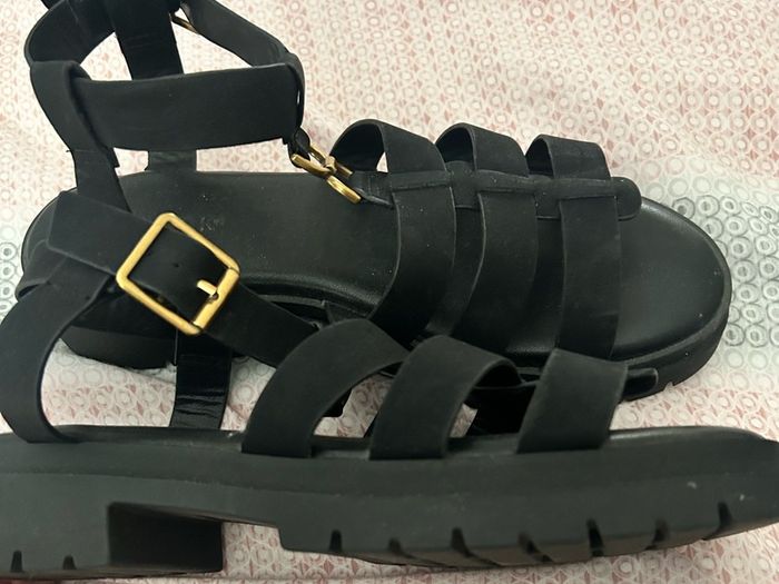 As new Women's black sandals size (40) 7