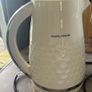 Morphy Richards kettle + toaster like new Image 2