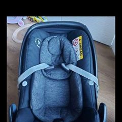 Maxi cosi car seat & iSo fix set